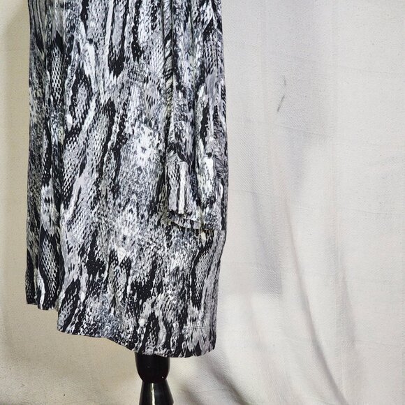 Apt. 9 Black Grey White Rayon Span Snake Print 3/4 Sleeve Scoop Neck Tunic Sz 1X - Picture 10 of 16